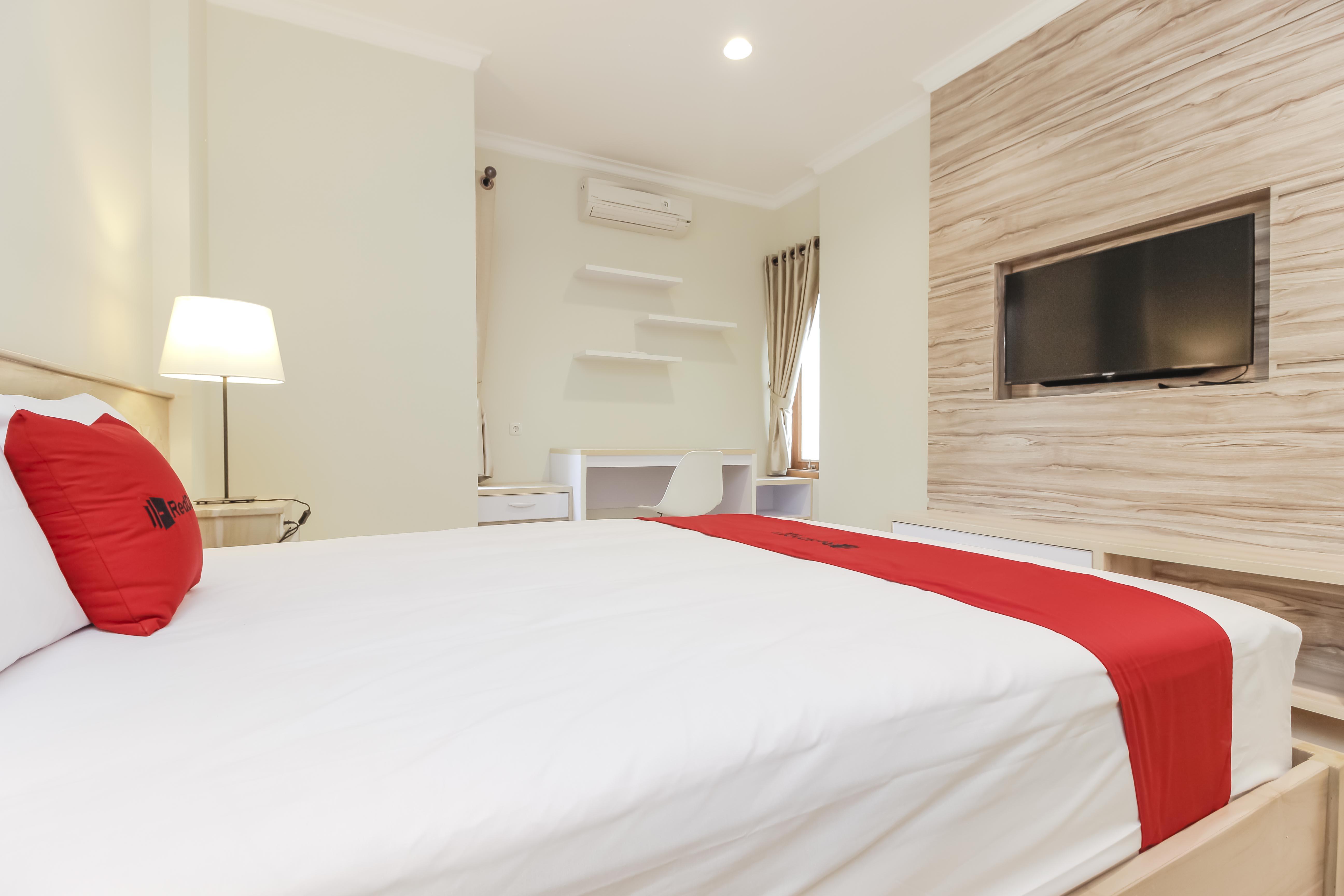 เรดดอร์ซ พรีเมียม เนียร์ รากูนัน ซู 2 Hotel จาการ์ตา ภายนอก รูปภาพ
