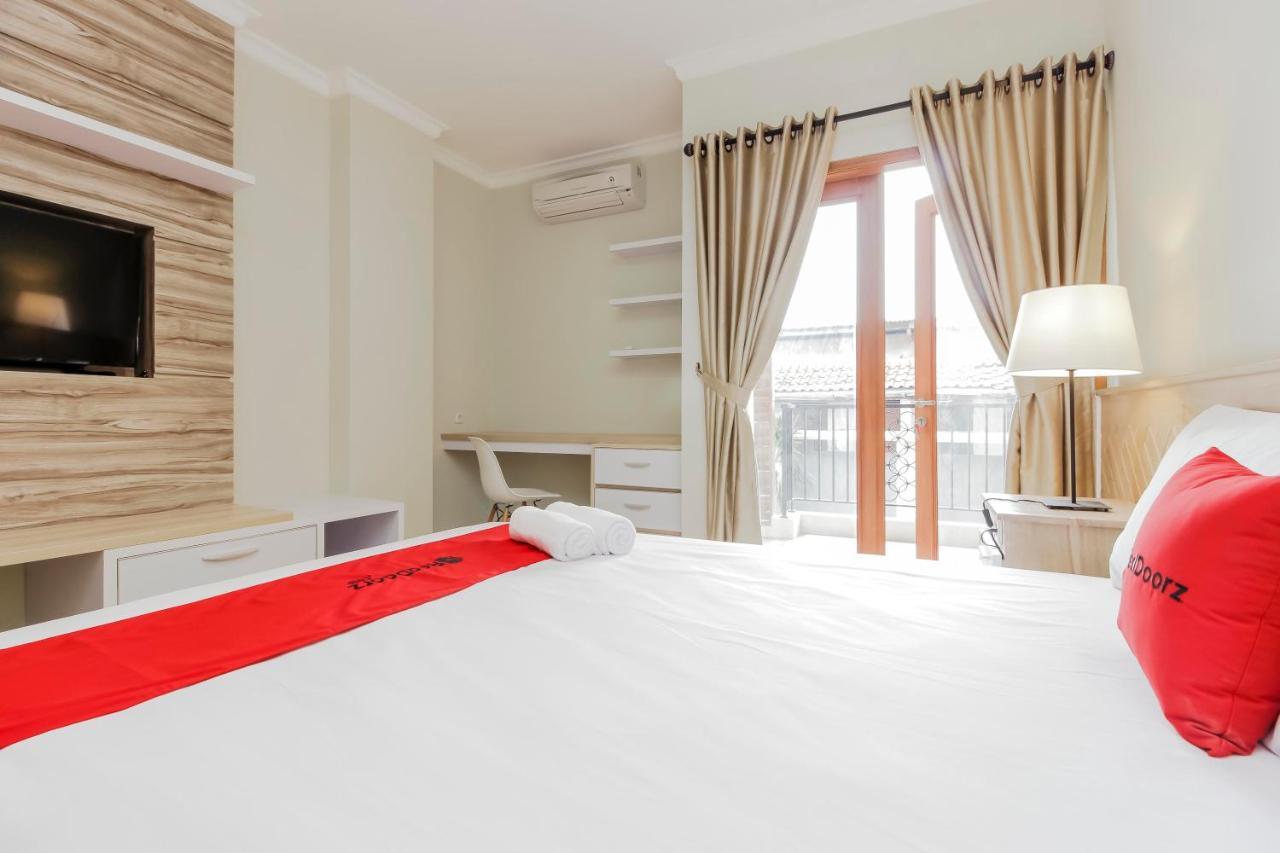 เรดดอร์ซ พรีเมียม เนียร์ รากูนัน ซู 2 Hotel จาการ์ตา ภายนอก รูปภาพ