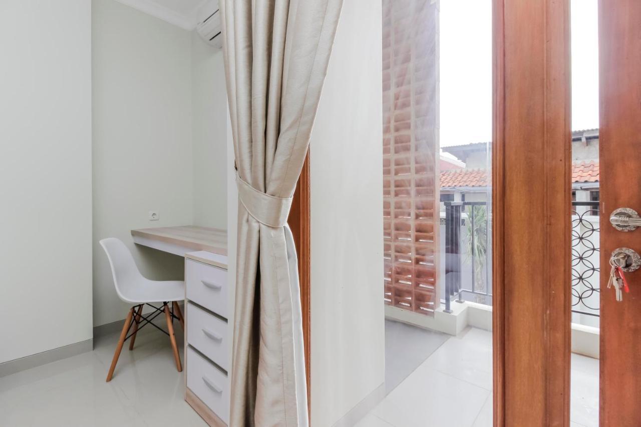 เรดดอร์ซ พรีเมียม เนียร์ รากูนัน ซู 2 Hotel จาการ์ตา ภายนอก รูปภาพ